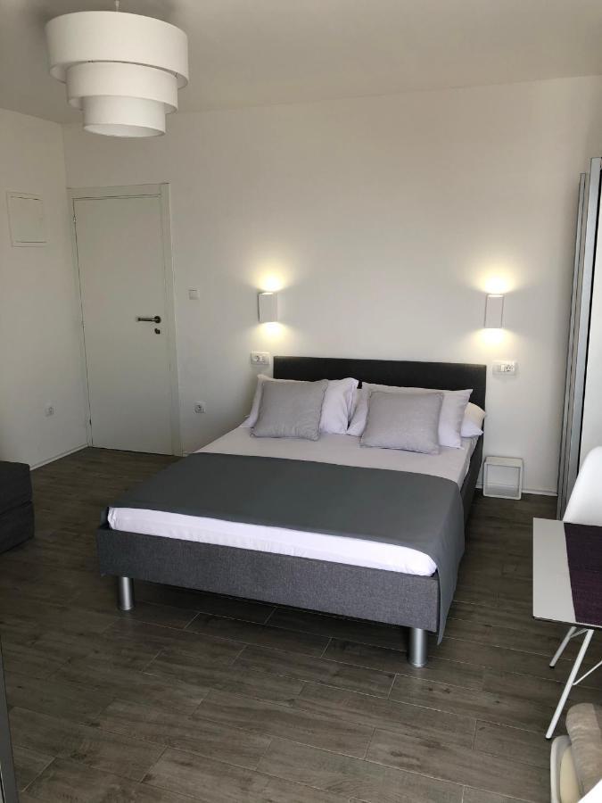 Apartmani Milka I Jozo Omiš Eksteriør billede