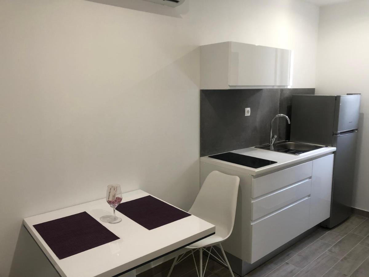 Apartmani Milka I Jozo Omiš Eksteriør billede