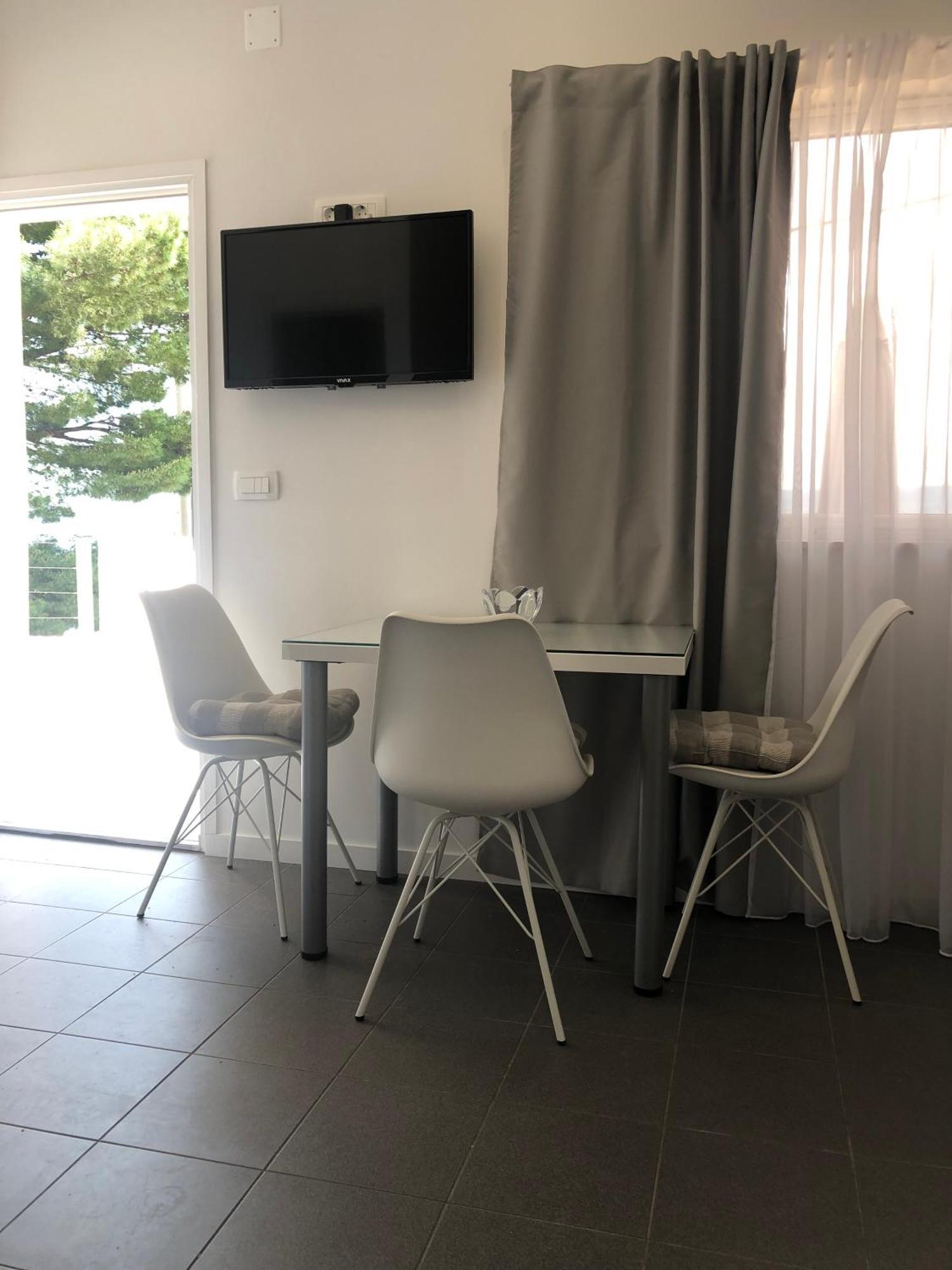 Apartmani Milka I Jozo Omiš Eksteriør billede