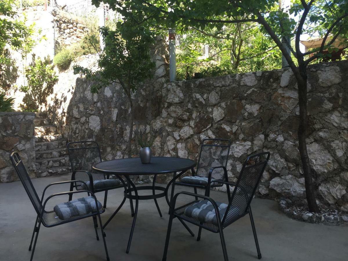 Apartmani Milka I Jozo Omiš Eksteriør billede